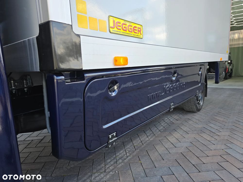 Mercedes-Benz SPRINTER 319 3.0 CDI KONTENER 4,28cmDługi 2,29cmSzero 2,24cmWysok + WINDA 750Kg 42Tyś km SERWIS DO OSTATNIEGO Km ASO MERCEDES-BENZ SALON PL STAN NOWY NOWY NOWY FABRYCZNA GWARANCJA - 20