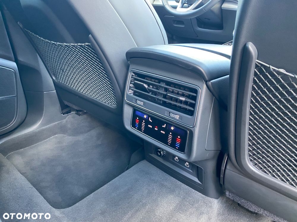 Audi Q8 55 TFSI quattro tiptronic - 21