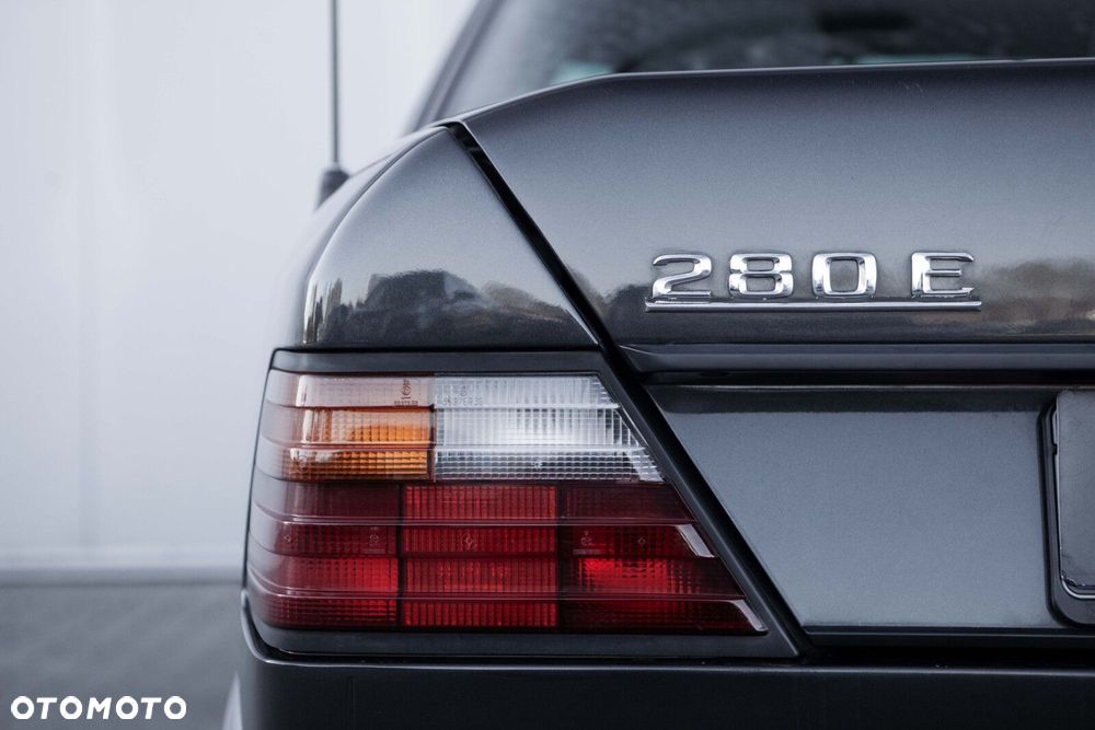 Mercedes-Benz W124 (1984-1993) - 17