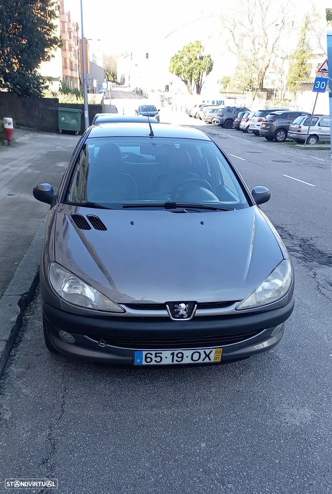 Peugeot 206 2.0 HDi XT — fotografia 12