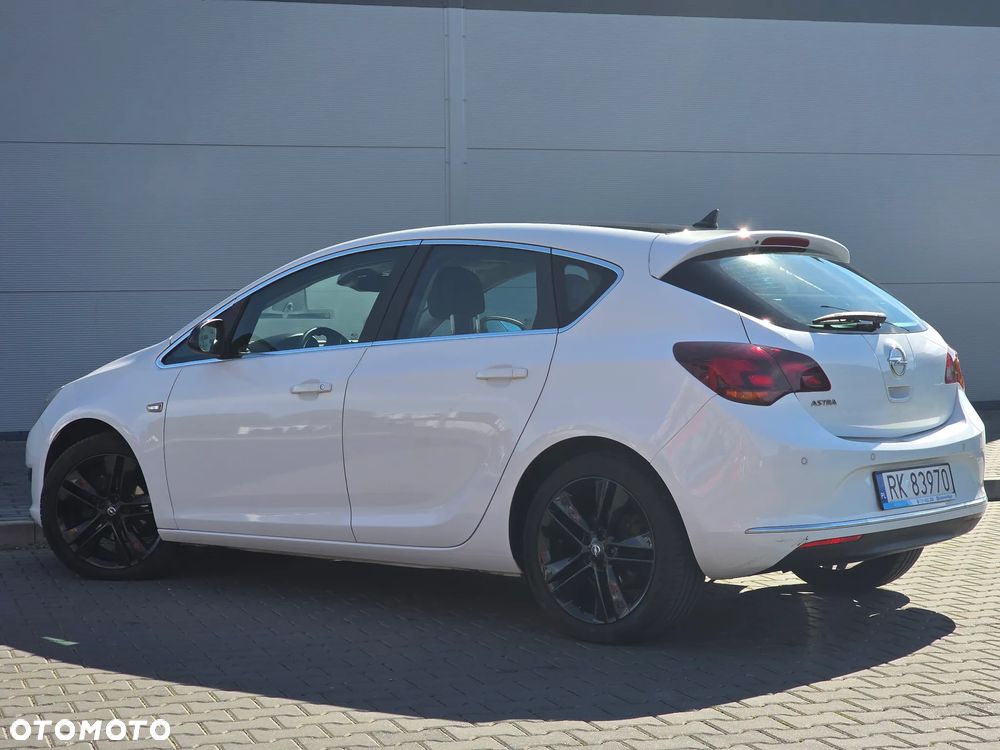 Opel Astra 1.4 Turbo Color Edition - 11