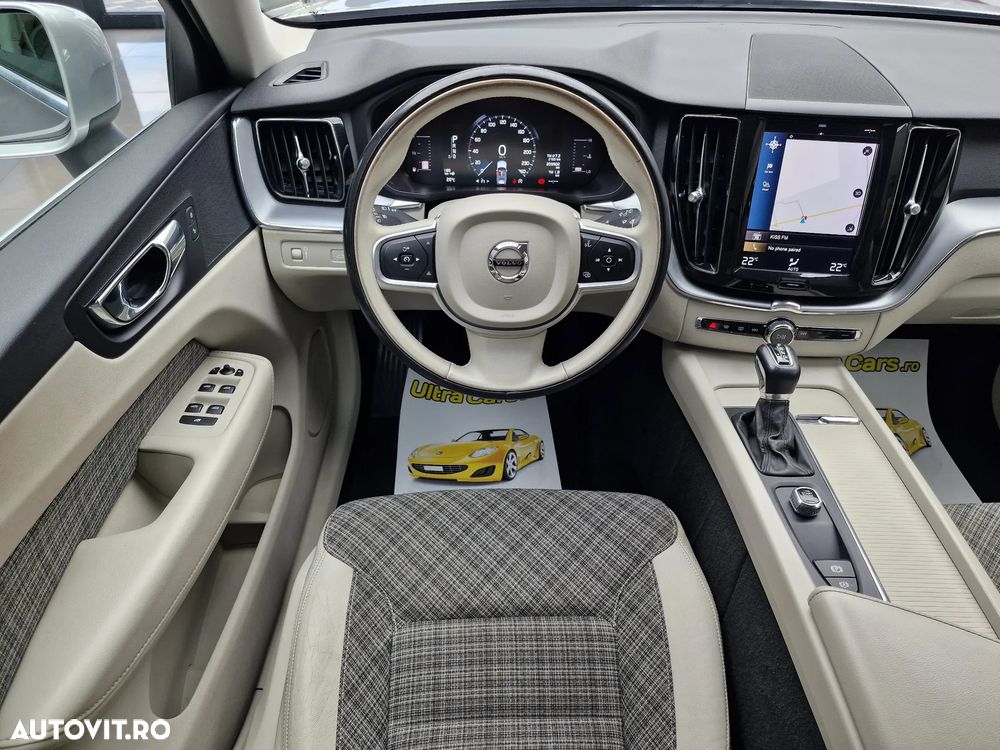 Volvo XC 60 D4 Momentum - 11