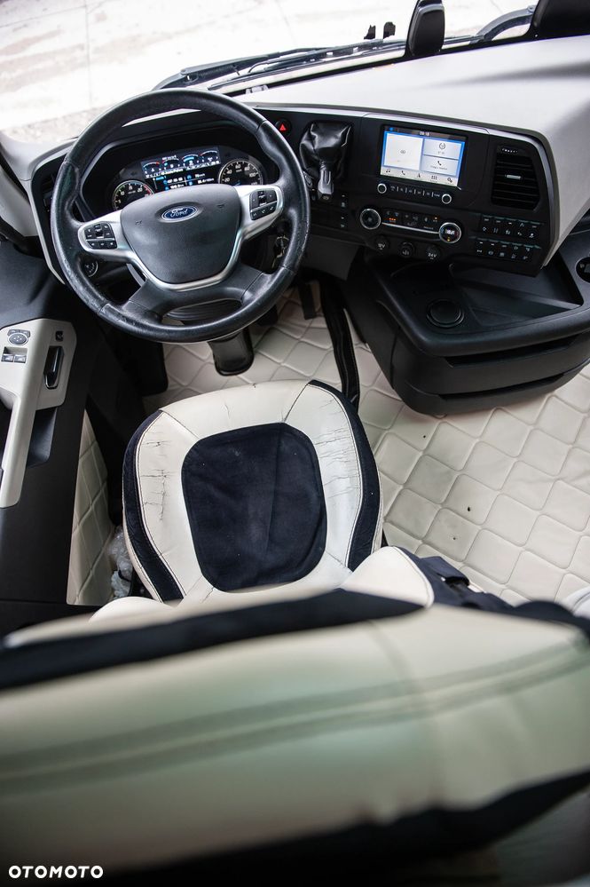 Ford F-MAX - 21