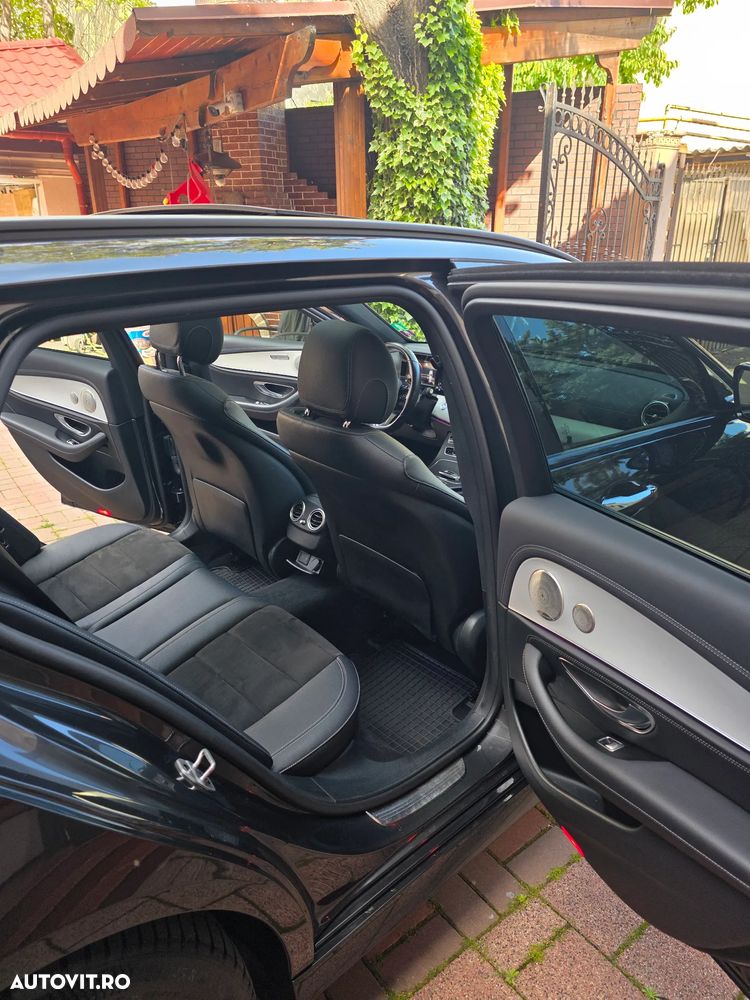 Mercedes-Benz E 220 d 4MATIC 9G-TRONIC AMG Line - 11