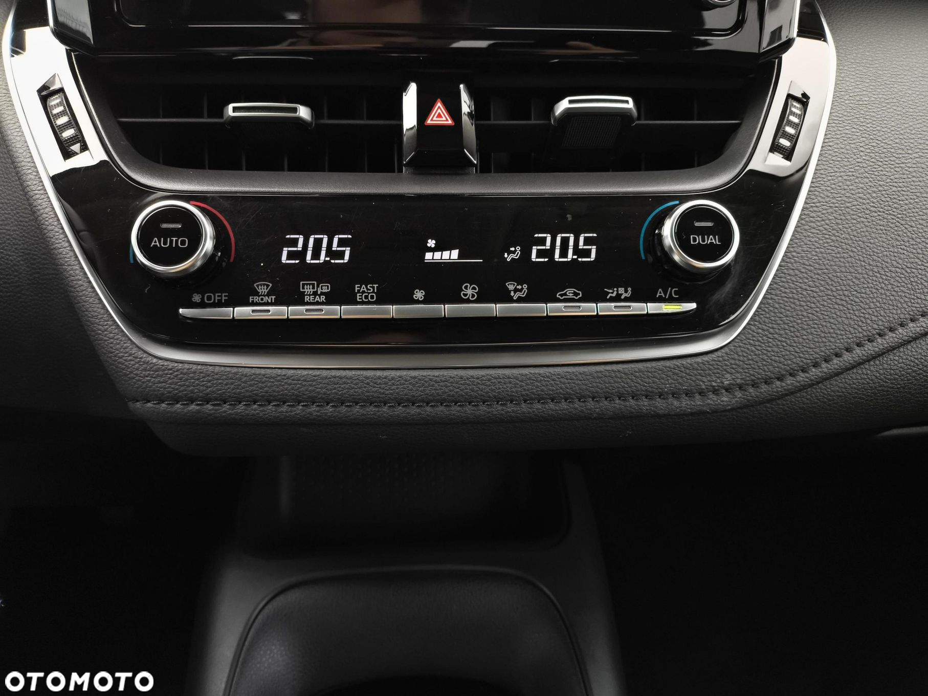 Toyota Corolla - 19