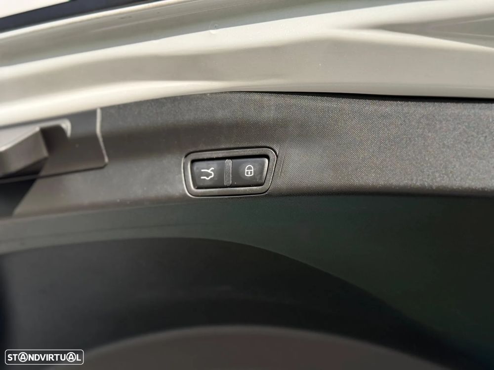 Alfa Romeo Stelvio V6 2.9 Bi-Turbo AT8-Q4 Quadrifoglio - 22