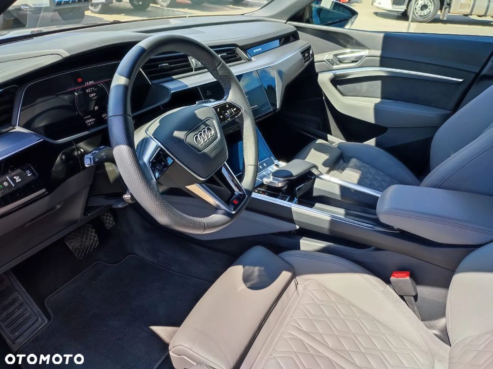 Audi e-tron 55 Quattro S Line - 23