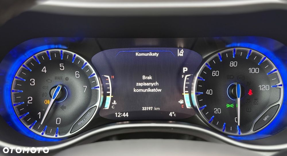 Chrysler Pacifica - 13