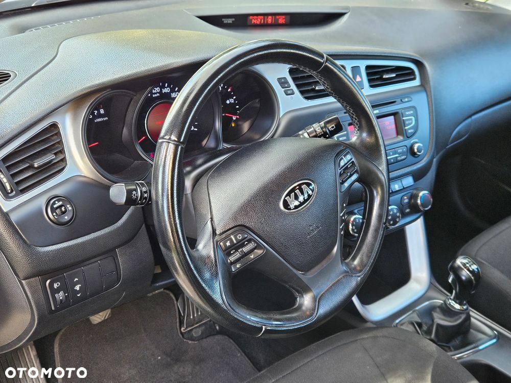 Kia Ceed 1.4 CVVT Attract - 30