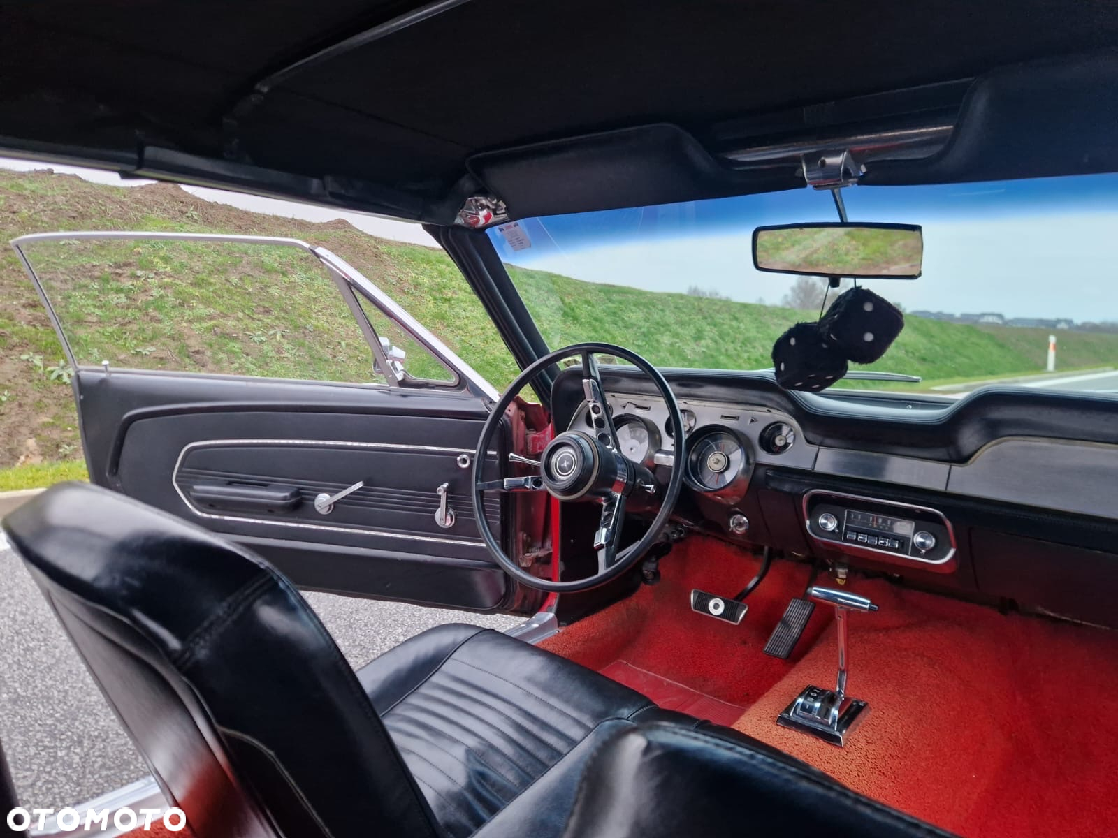 Ford Mustang - 24