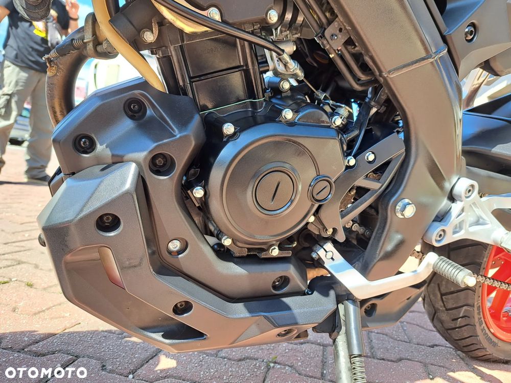 Yamaha MT - 7