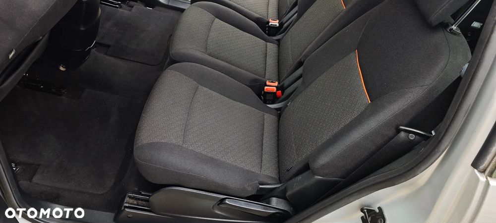 Ford Galaxy 2.0 Titanium - 9