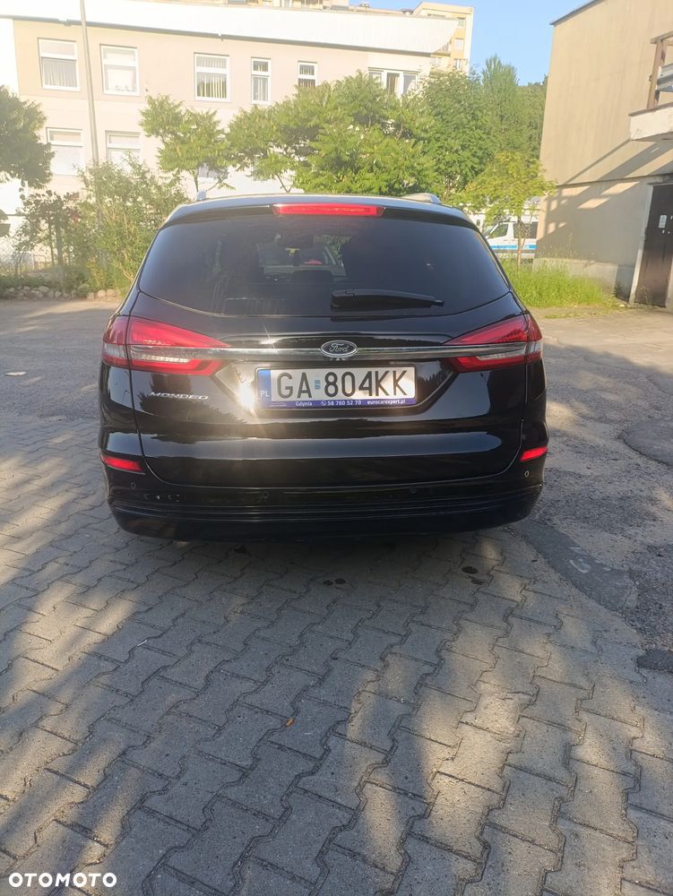 Ford Mondeo 2.0 Hybrid Titanium - 4