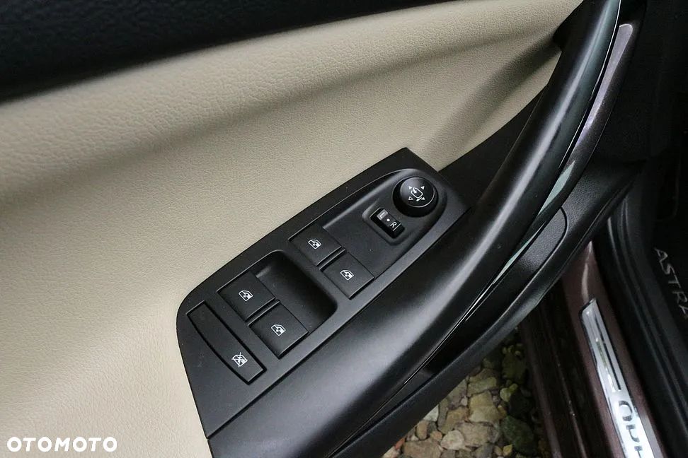 Opel Astra 1.4 Turbo Edition - 23