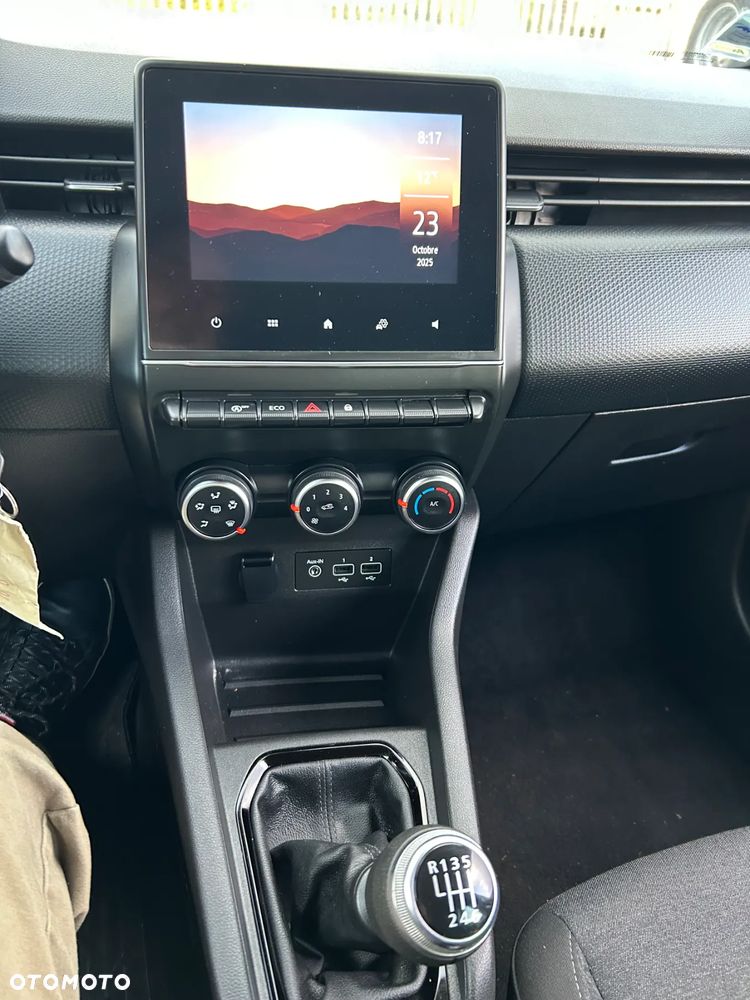 Renault Clio TCe 90 EVOLUTION - 4