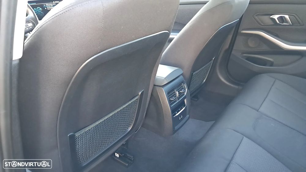 BMW 330 e Corporate Edition Auto - 36