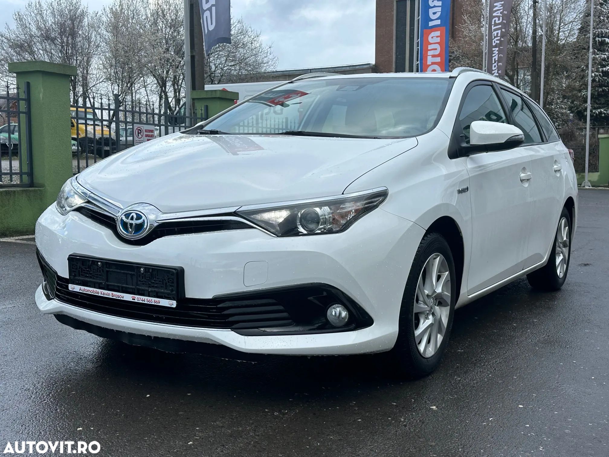 Toyota Auris - 1