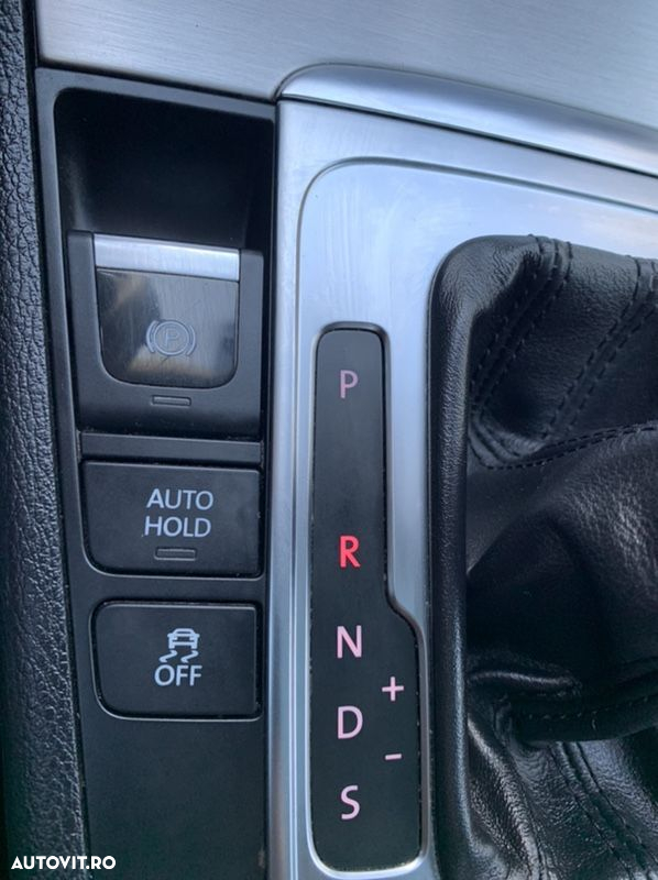 Volkswagen Passat Variant 1.4 TSI DSG BlueMotion Technology Highline - 31