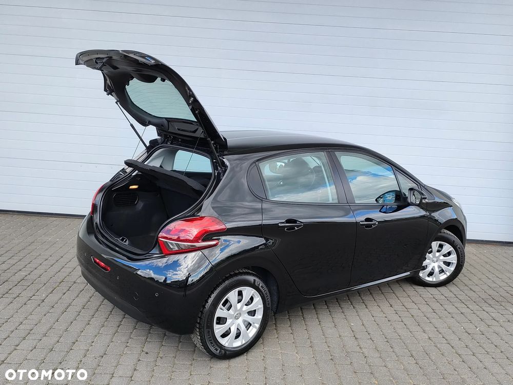 Peugeot 208 1.2 PureTech Style - 28