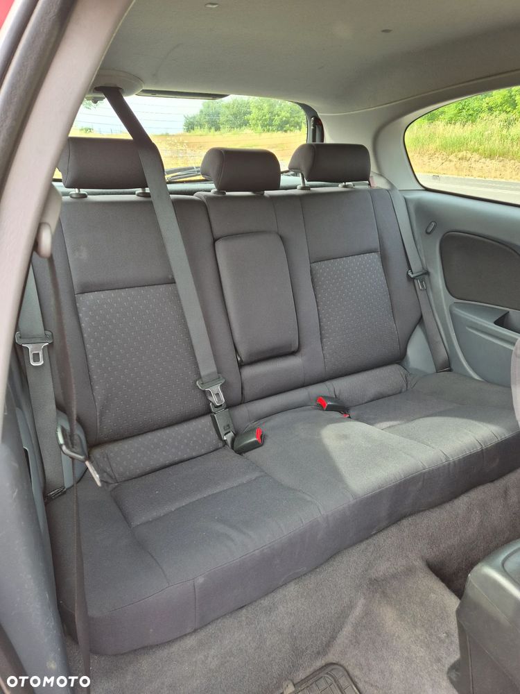 Nissan Almera 1.5 Visia - 9