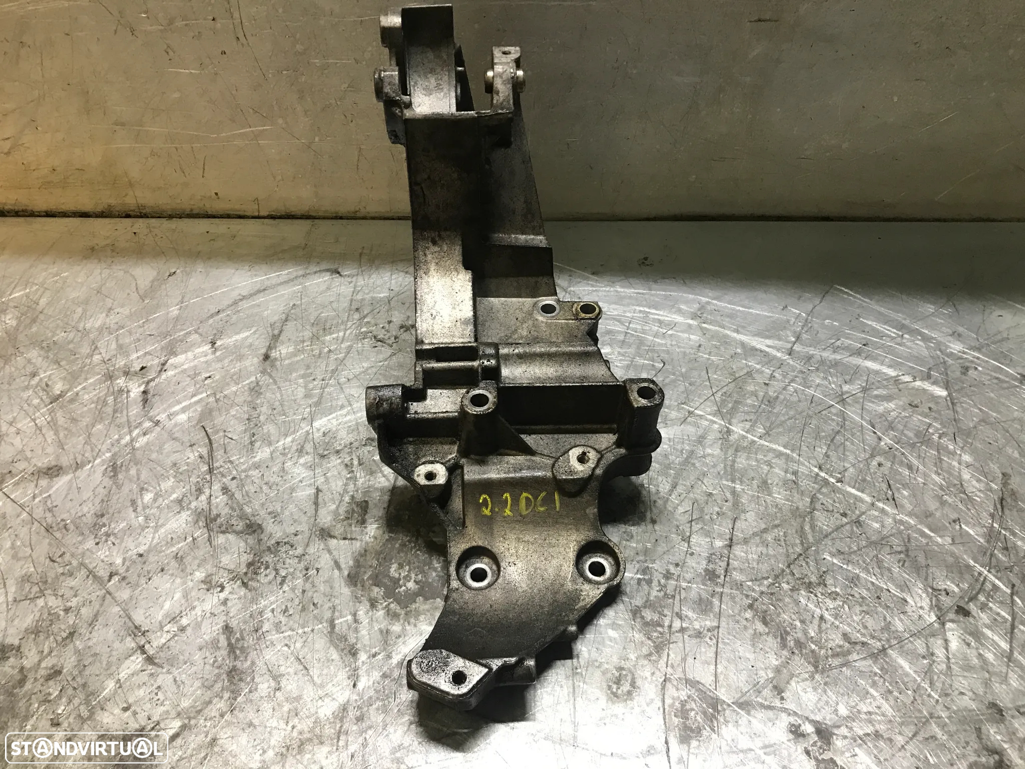 APOIO / SUPORTE DO ALTERNADOR RENAULT LAGUNA / ESPACE / MASTER 2.2DCI 2.5DCI 8200123833 - 4