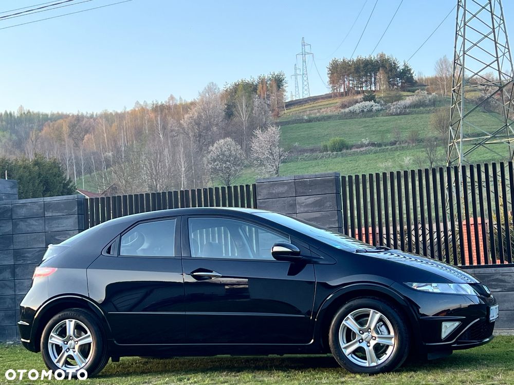 Honda Civic 1.4 i-VTEC Sport Black Edition - 3