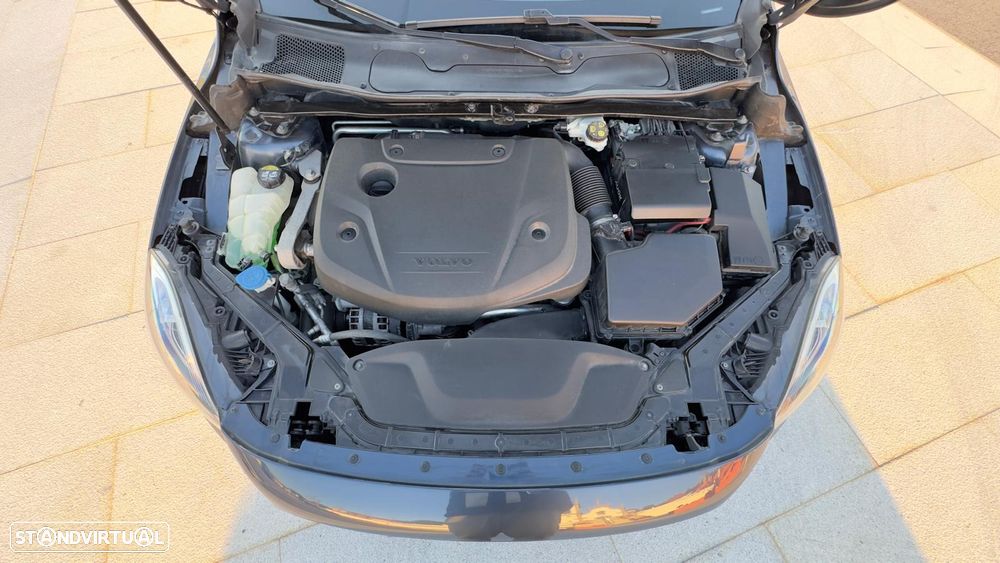 Volvo V40 D2 Kinetic - 24
