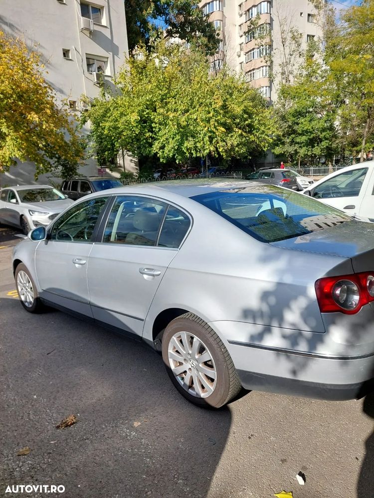 Volkswagen Passat 2.0TDI Comfortline DPF DSG - 4