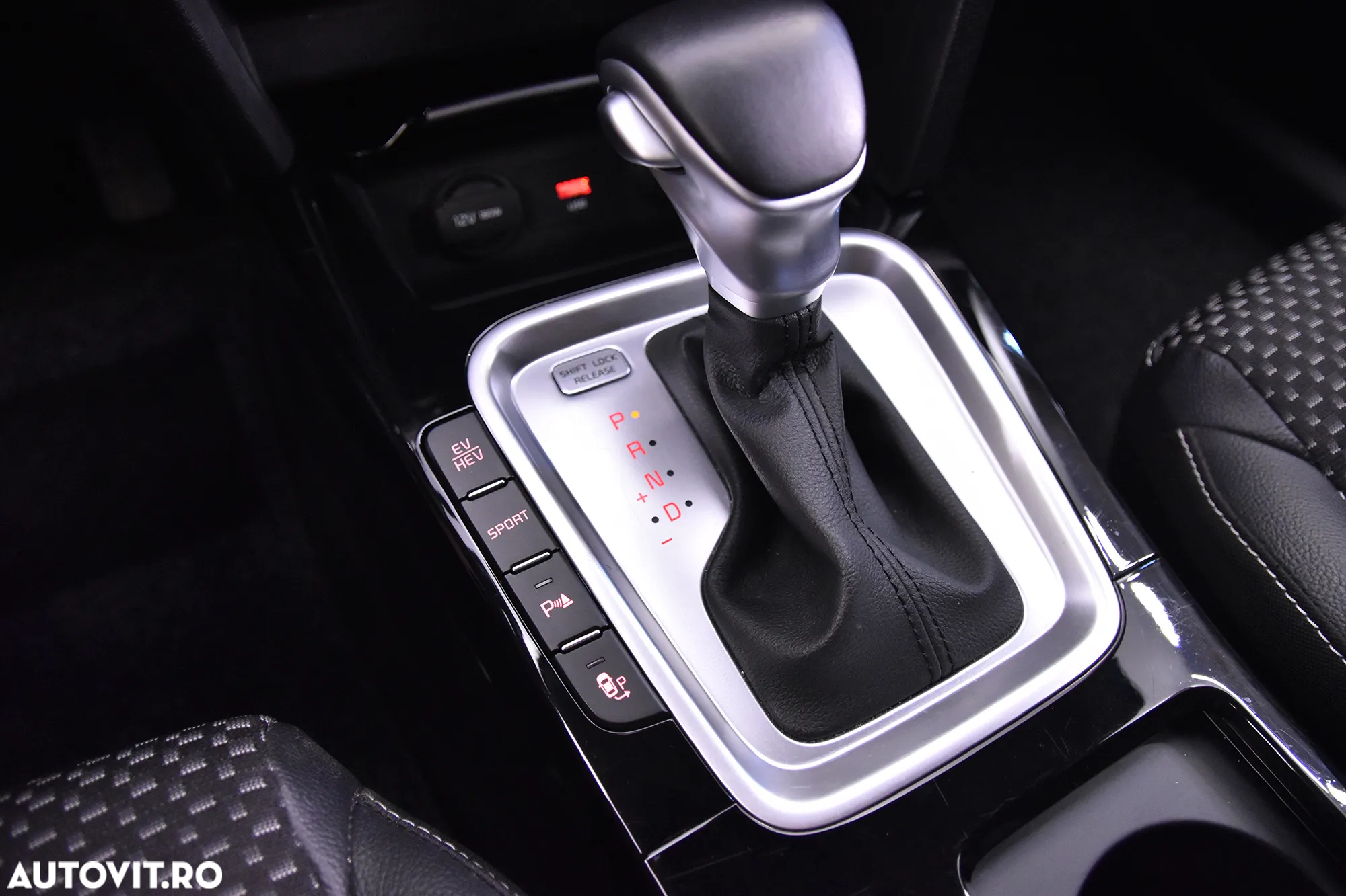 Kia XCeed - 16