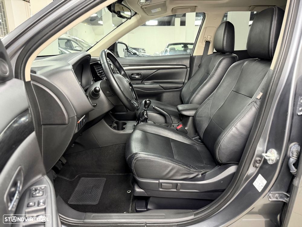 Mitsubishi Outlander 2.2 DI-D Instyle Navi - 15