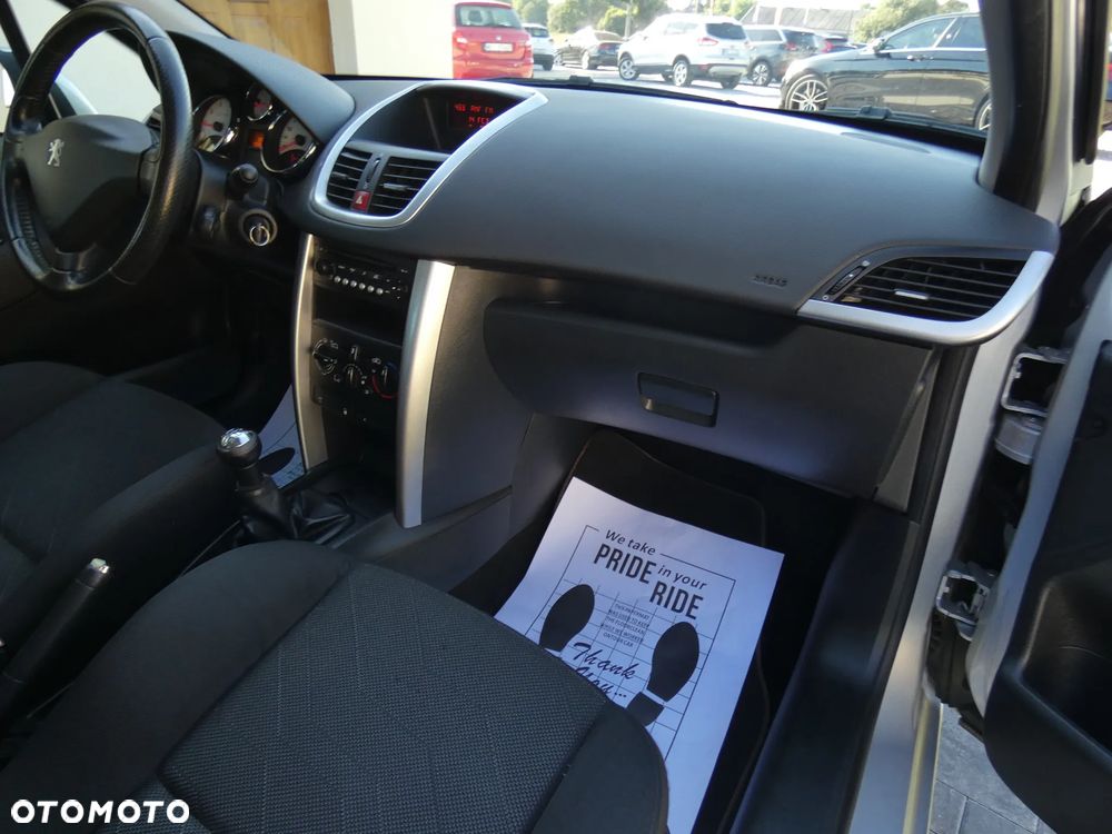 Peugeot 207 1.6 Trendy - 33