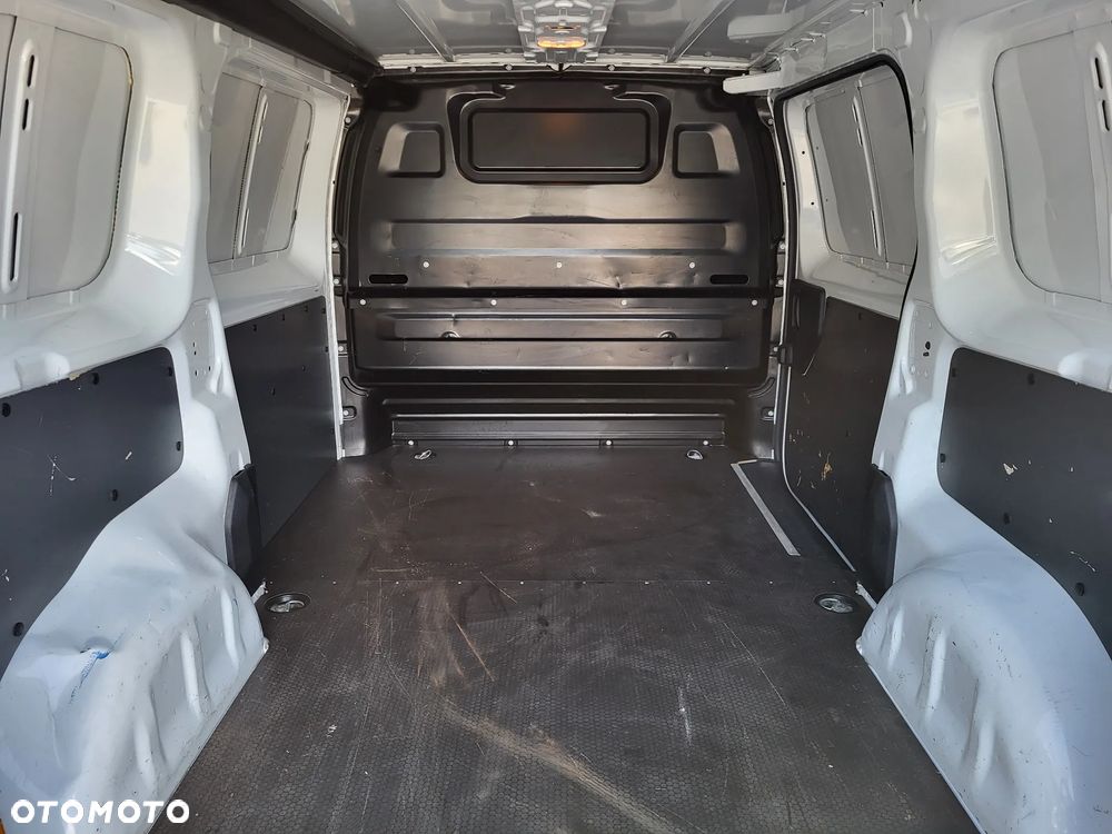 Opel Vivaro - 8