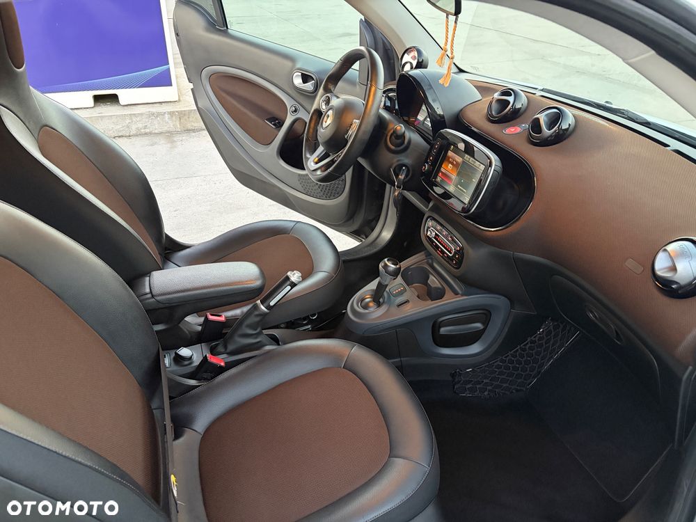 Smart Fortwo EQ Brabus Style - 11