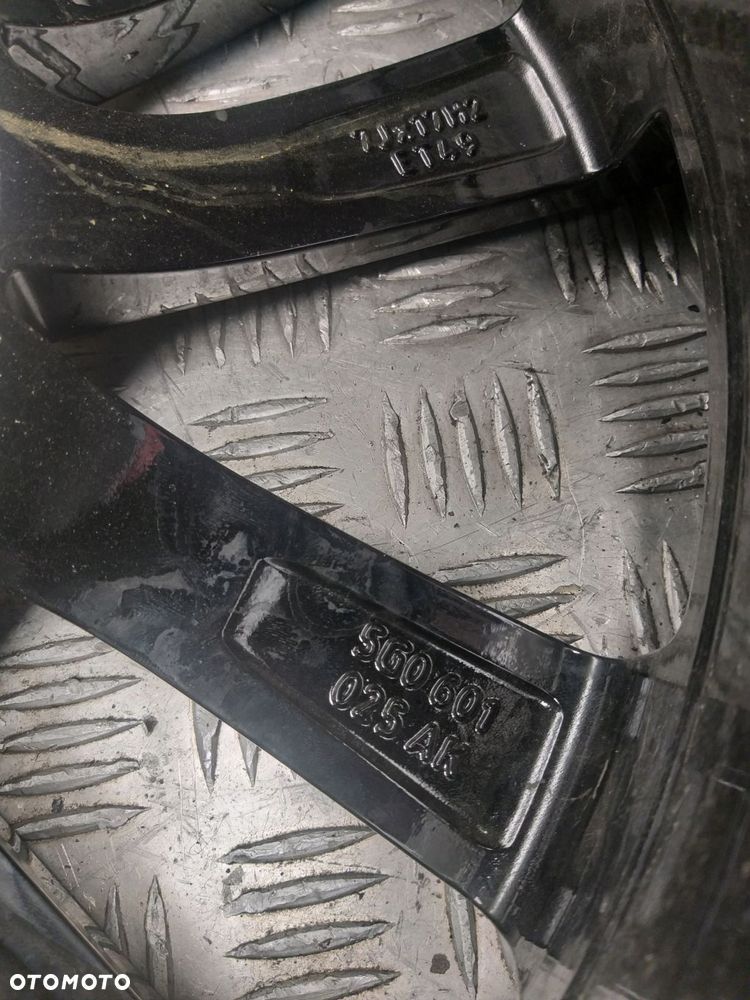 felga aluminiowa 17'' vw passat et40 5g0601025a - 3