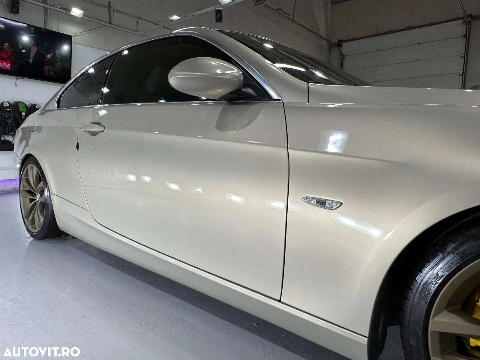 BMW Seria 3 330d Coupe - 3
