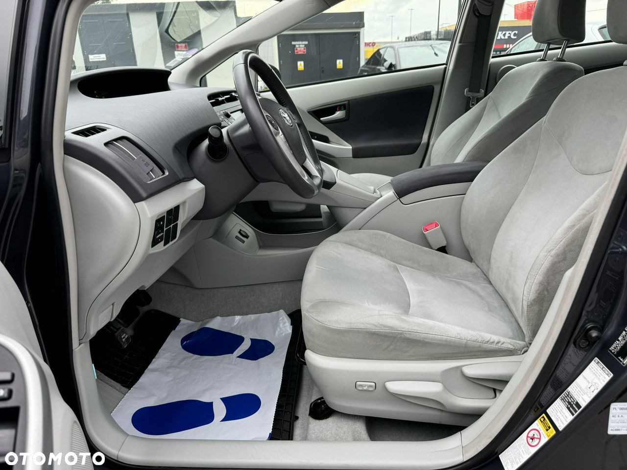 Toyota Prius 1.8 HSD Premium - 20