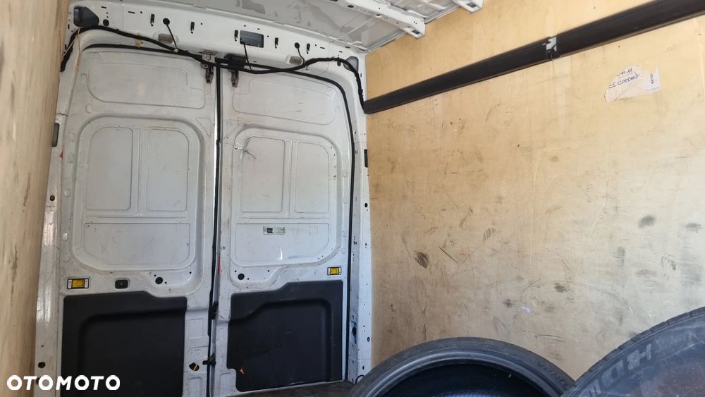 Ford Transit - 19