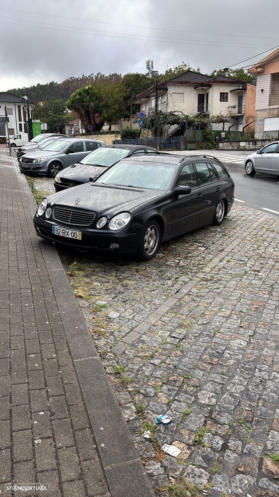 Mercedes-Benz Classe E 270 — fotografia 19