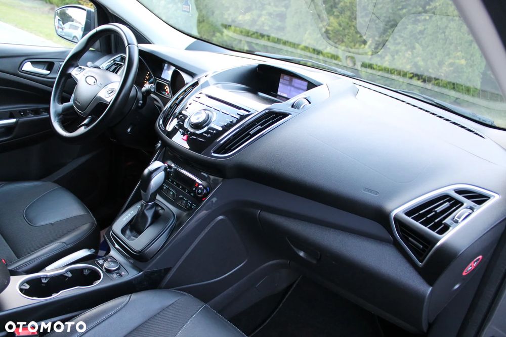 Ford Kuga - 24