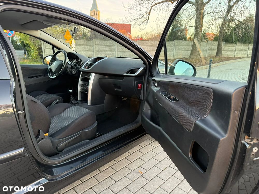 Peugeot 207 - 9