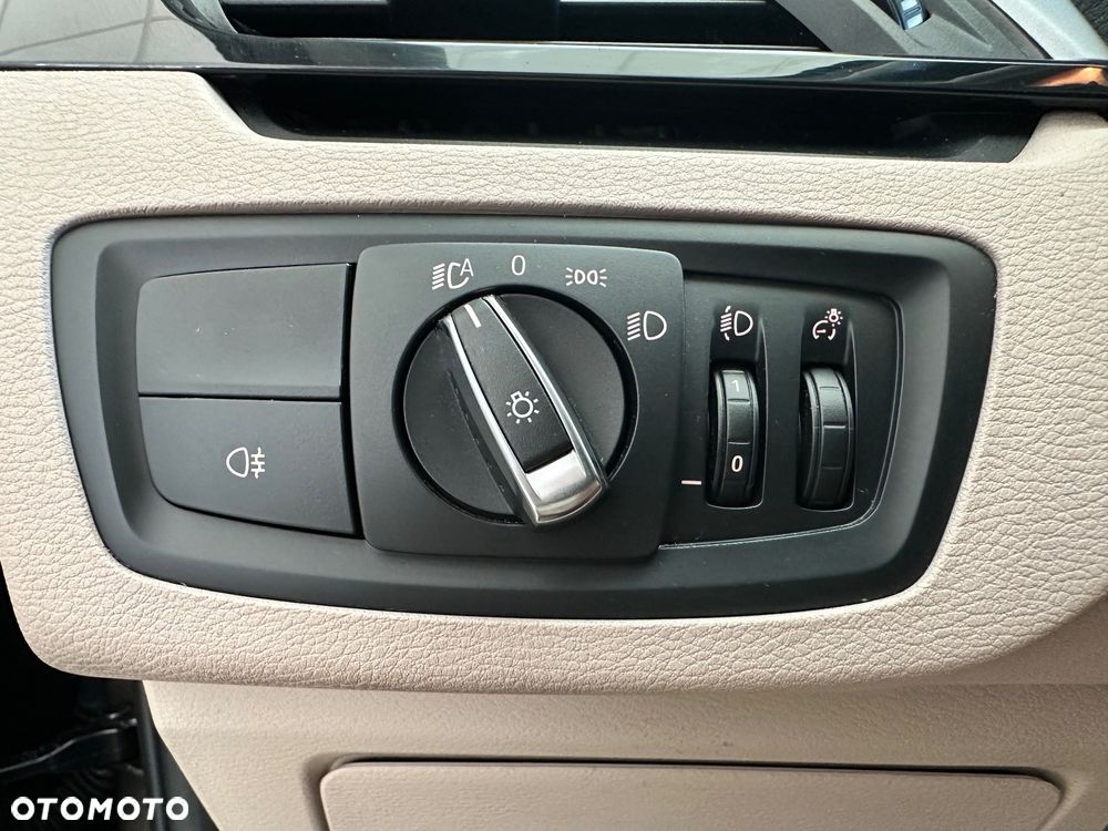 BMW X1 sDrive18i GPF xLine - 28