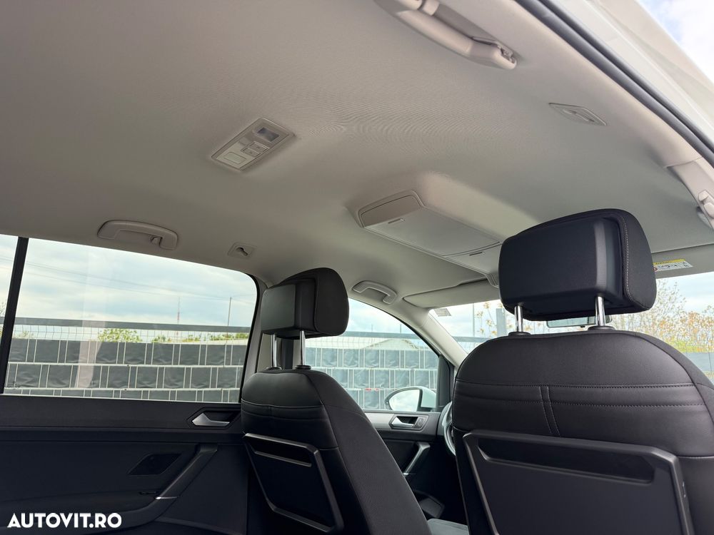 Volkswagen Touran 2.0 TDI SCR Highline - 20