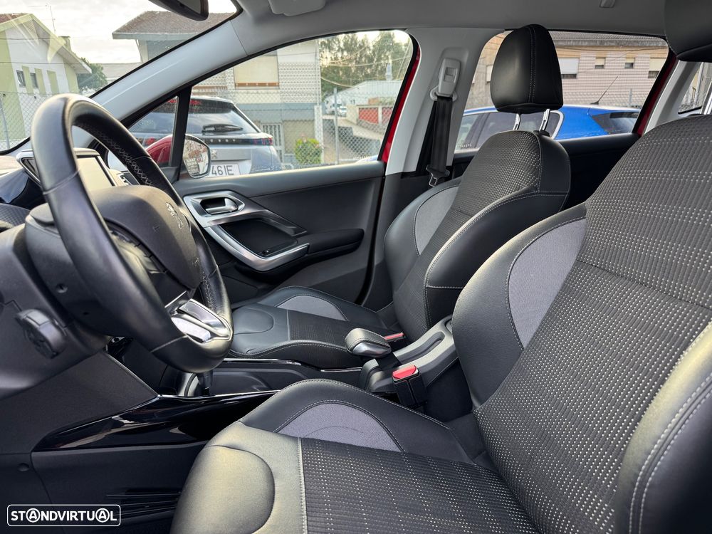 Peugeot 2008 PureTech 110 Stop&Start EAT6 Allure - 5