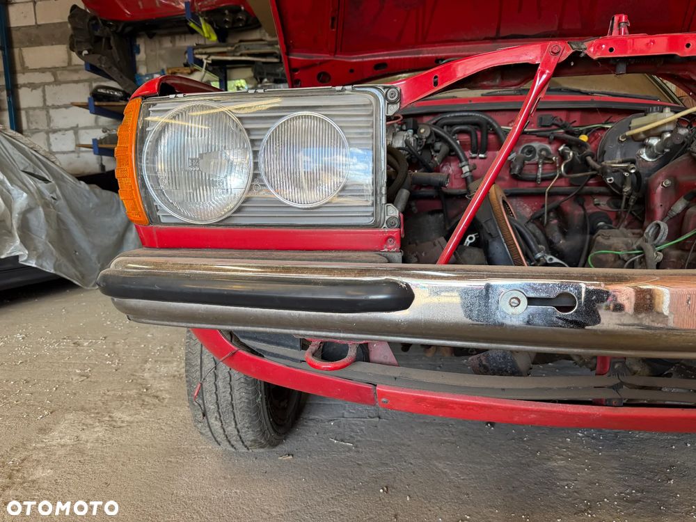 Mercedes-Benz W123 - 13