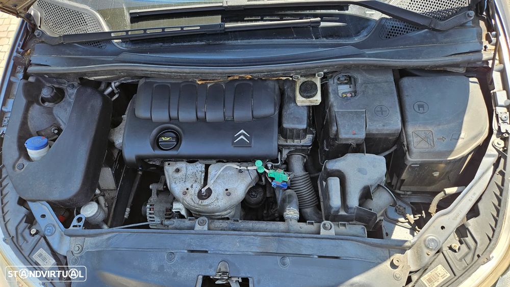Citroën C4 1.4 16V SX - 12