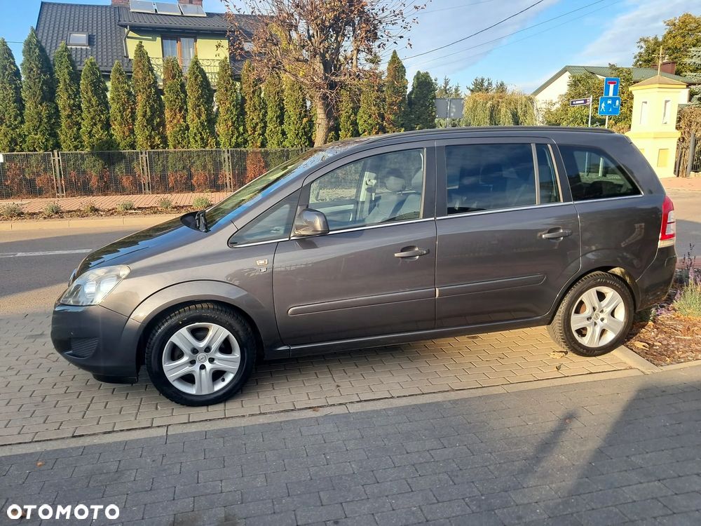 Opel Zafira - 23
