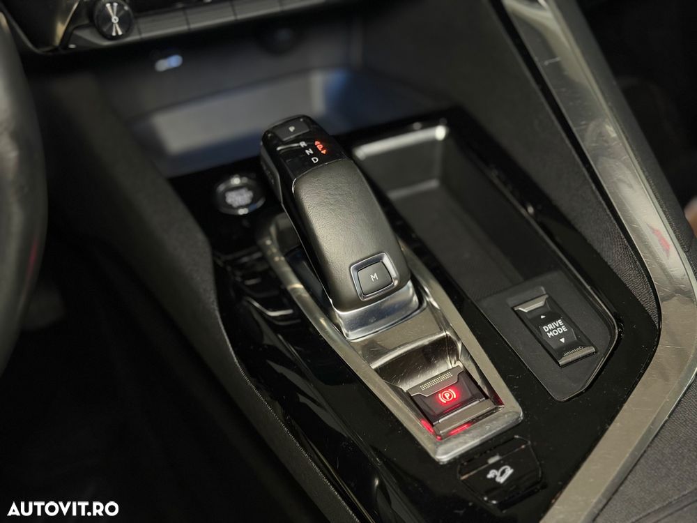 Peugeot 3008 BlueHDi 130 Stop & Start EAT8 Allure Pack - 31