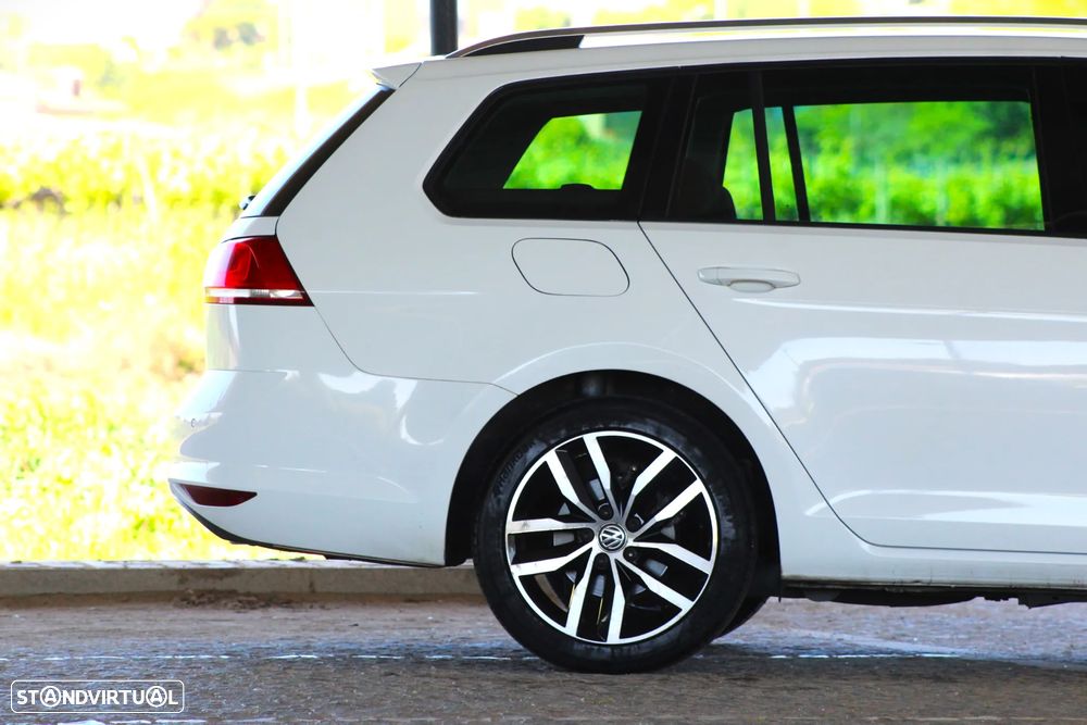 VW Golf Variant 1.6 TDi Sportline DSG - 11