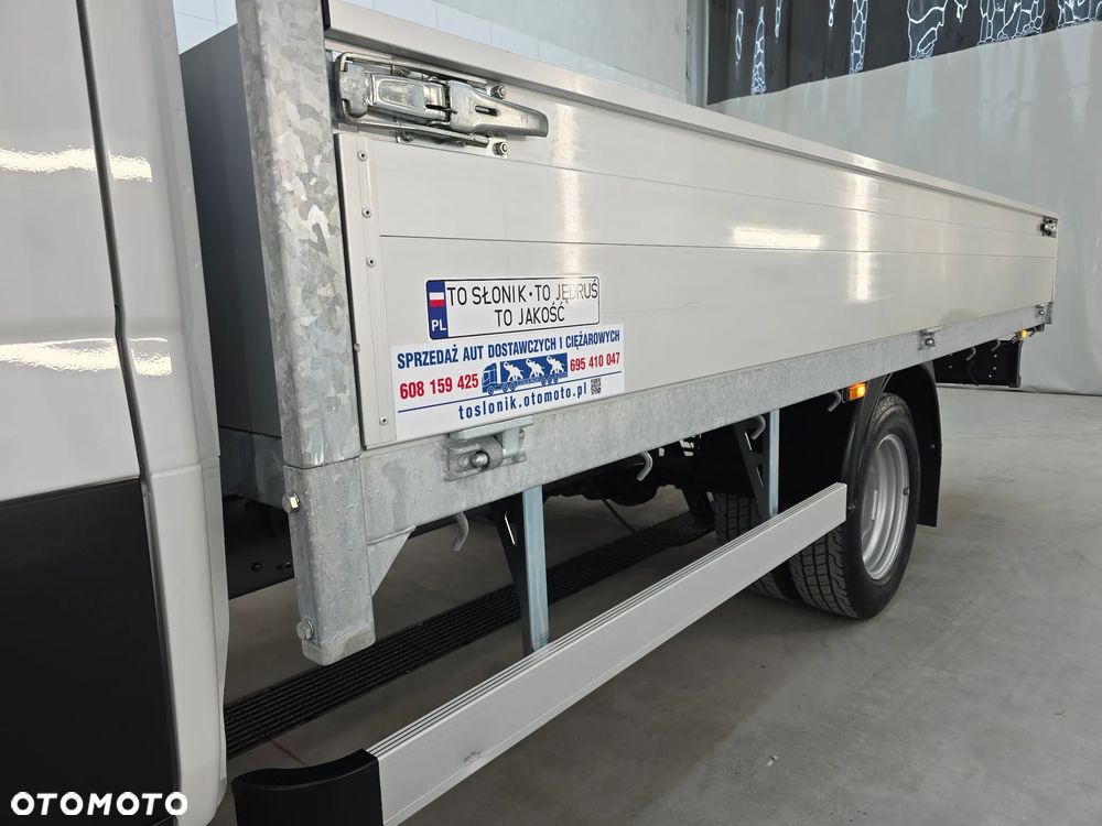 Iveco DAILY 50C18 / 35C18 DOKA SKRZYNIA DŁUGA3,81cm + SKRZYNIA NA NARZĘDZIA DEMONTOWANA HAK 3500Kg TEMPOMAT KLIMA 31 Tyś km SERWIS DO OSTATNIEGO Km ASO IVECO NA GWARANCJI - 13