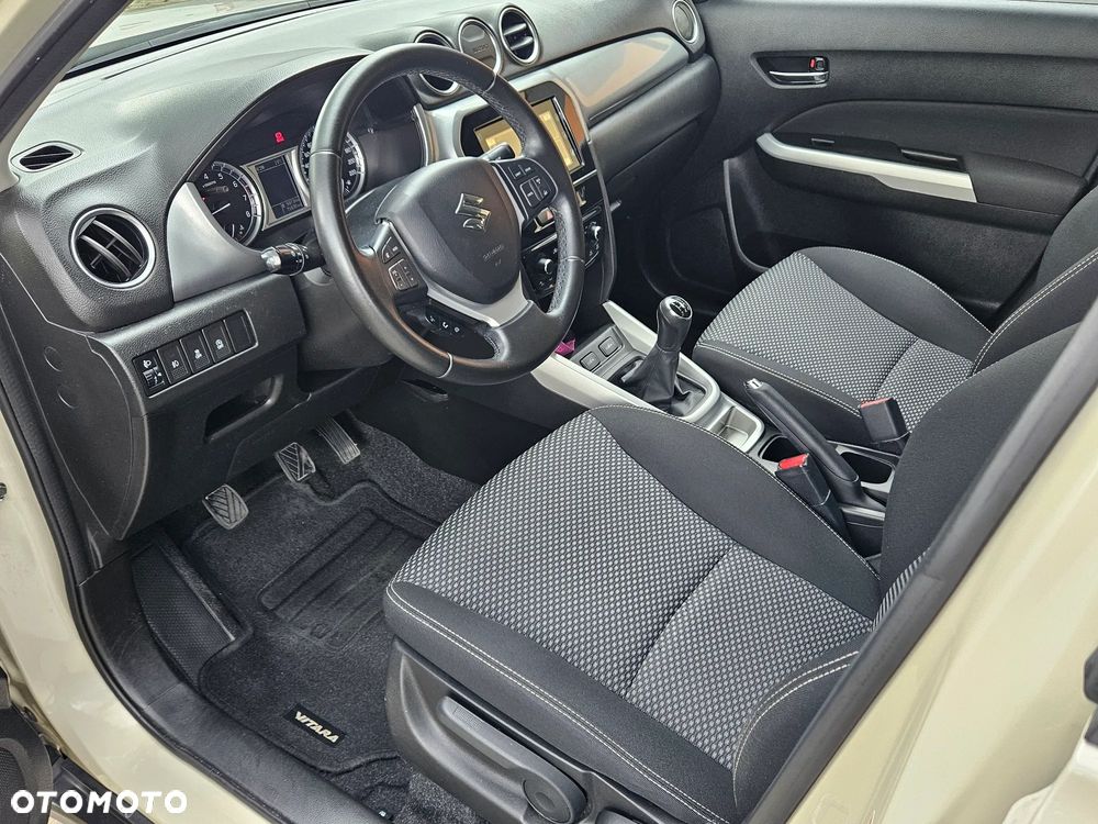 Suzuki Vitara 1.6 Elegance 2WD - 17